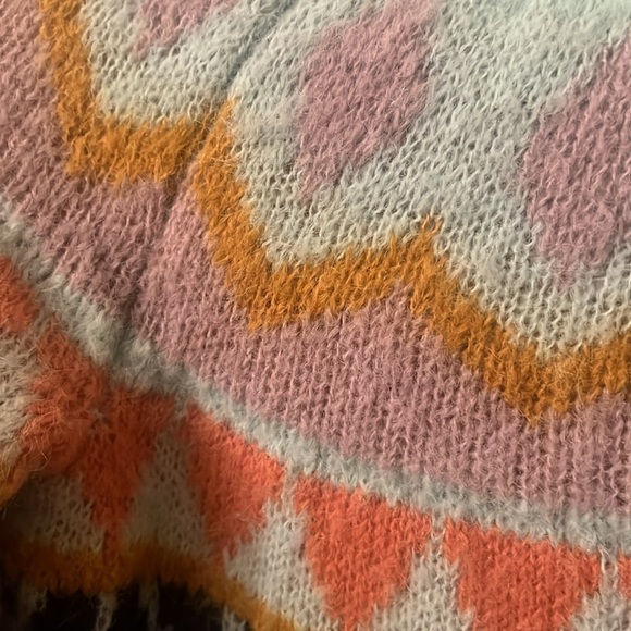 Cat & Jack sweater size XL junior - Picture 4 of 7